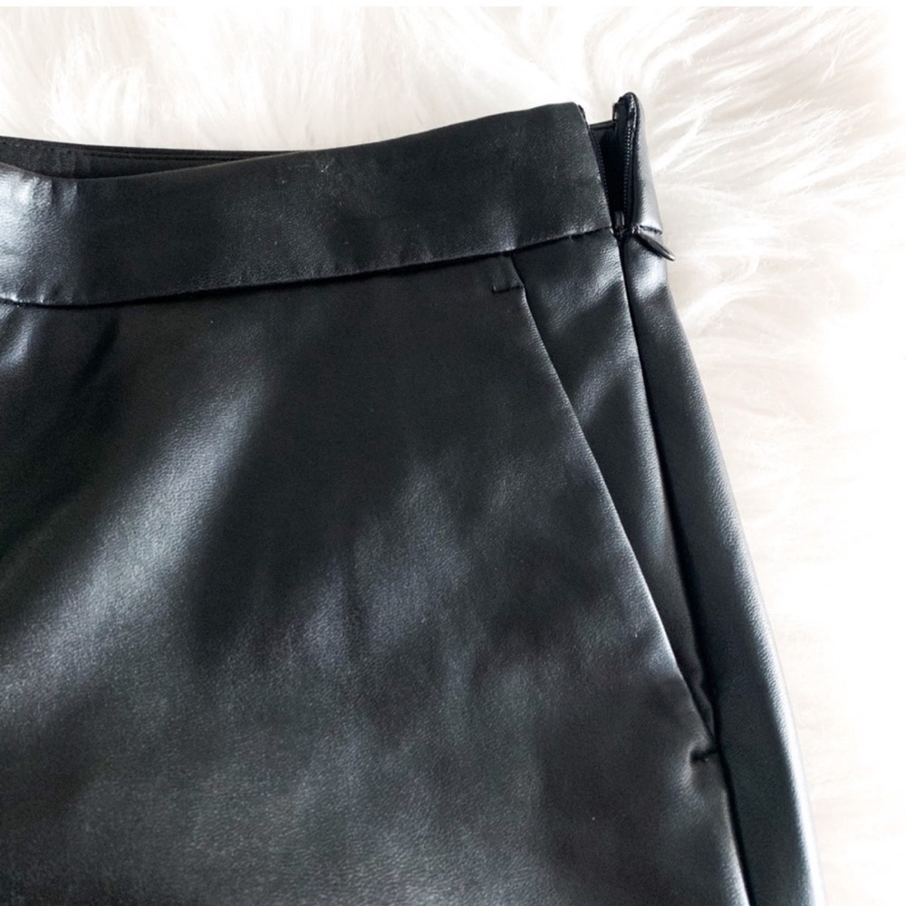 Allen Schwartz Vegan Leather Flare Ankle Black Pant Size 6 — image 8 of 8